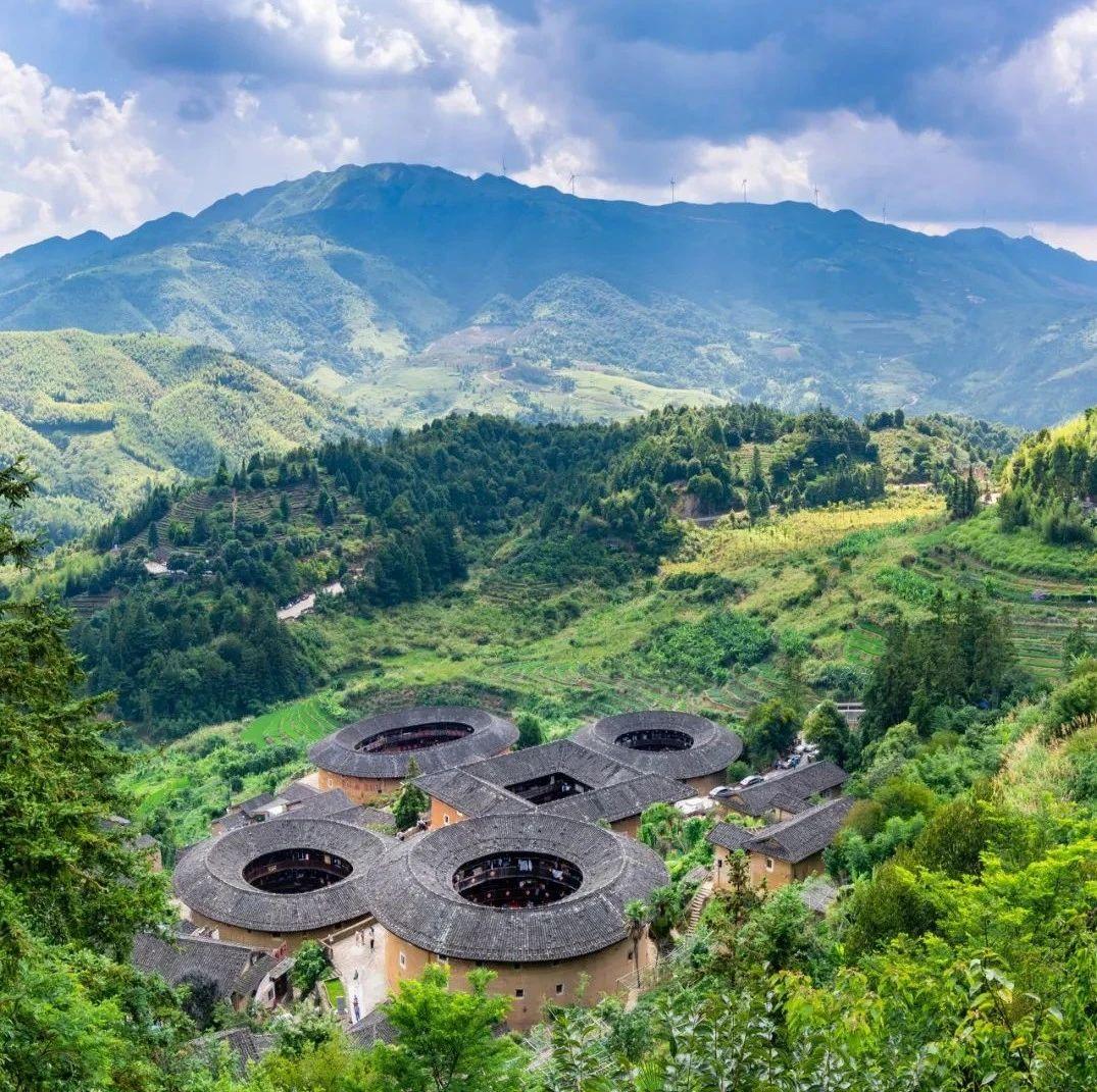 福建,致敬领导与同胞的团结时刻